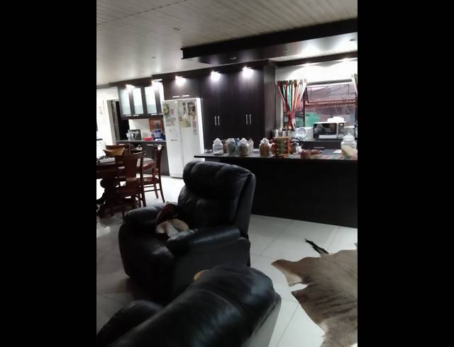 4 BEDROOM HOUSE FOR SALE IN KRUINPARK